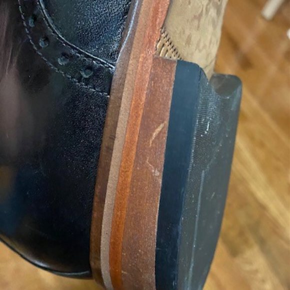 Johnston & Murphy Black Leather shoes, 9.5M, leather soles